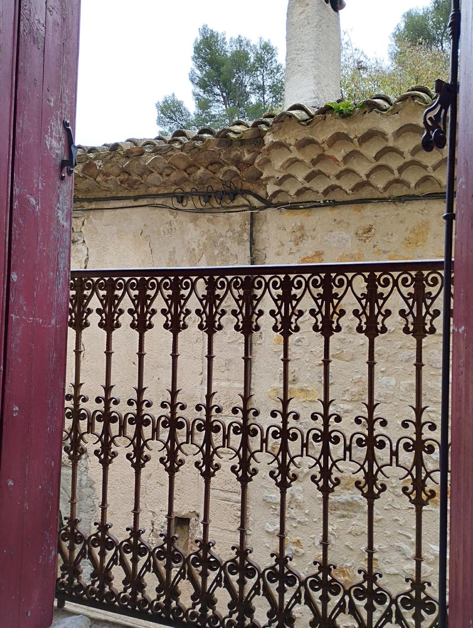 Les Studios De St Guilhem Saint-Guilhem-le-Desert Esterno foto